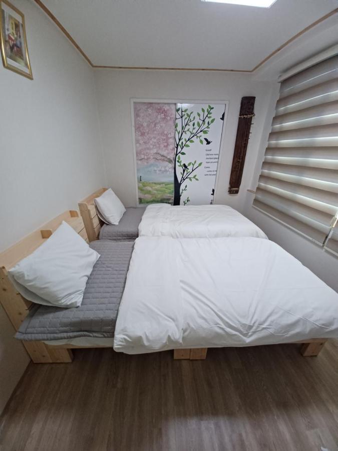 J&J Guesthouse Jeonju Zewnętrze zdjęcie